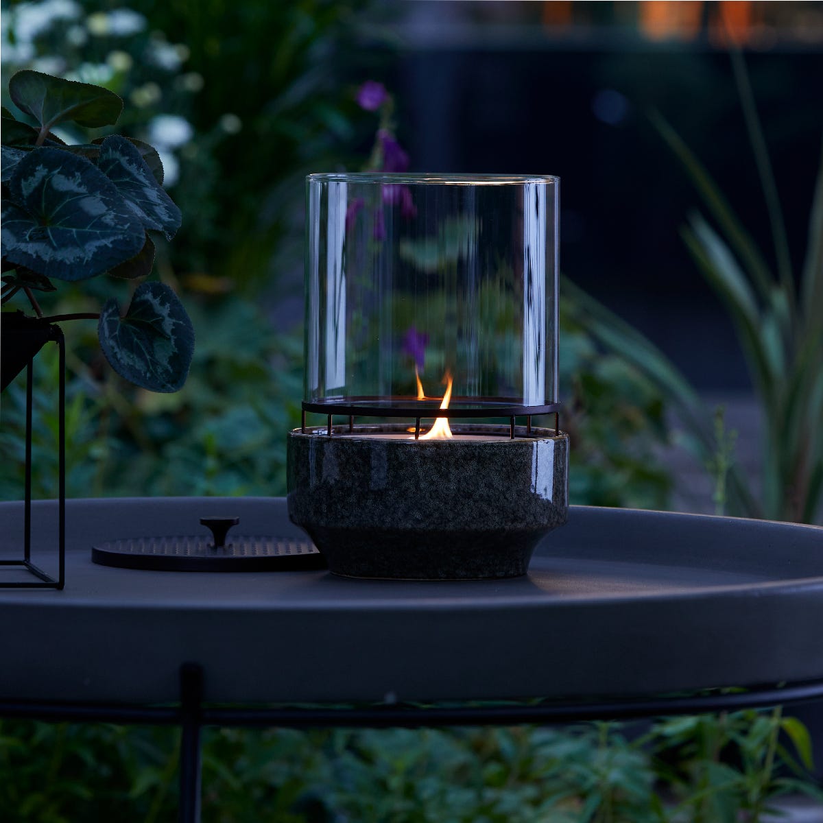 Fragrance Flame™ – Outdoor - PartyLite US